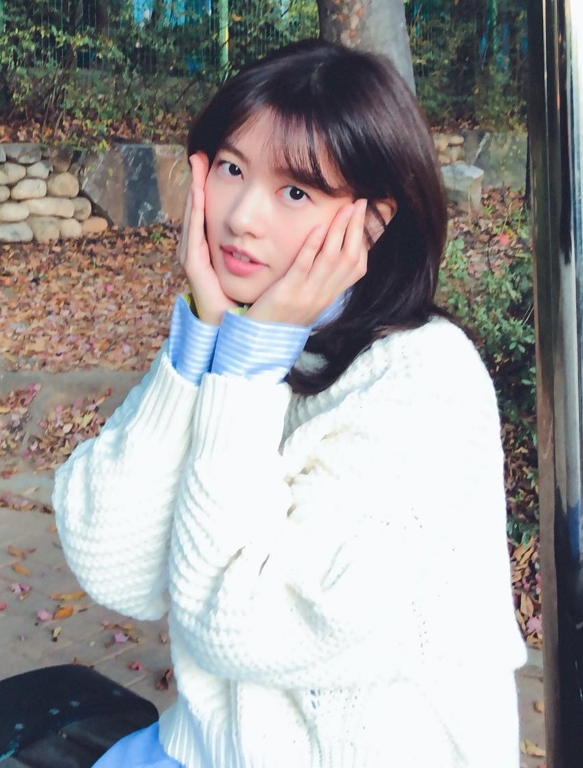 She looks like Jung So Min